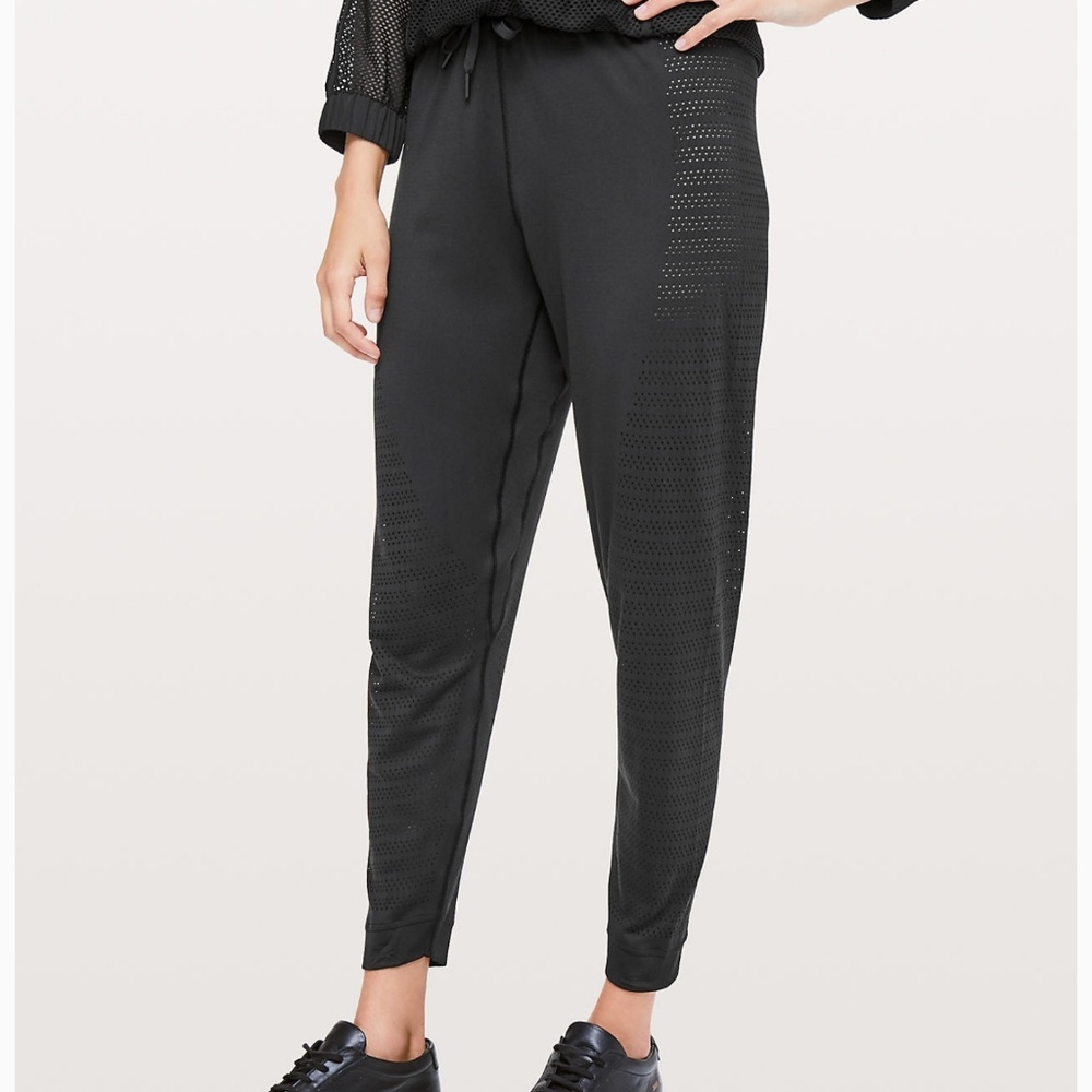 Lululemon breeze by jogger 6